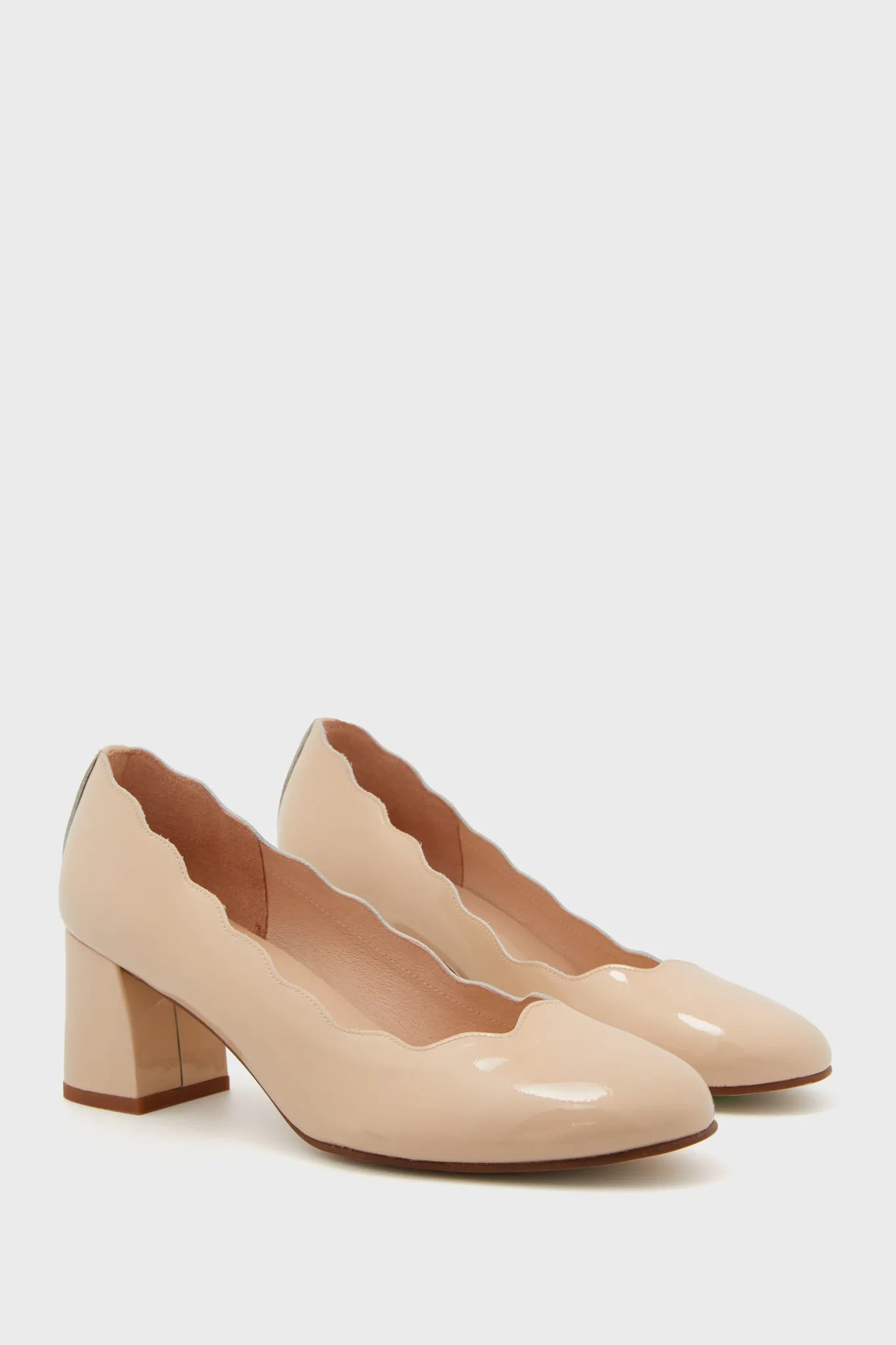 Beige Wave Patent Heels